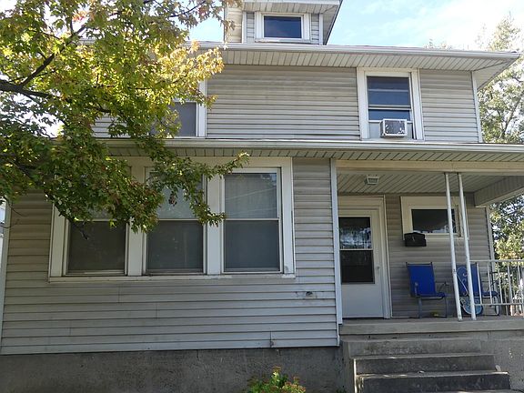 3rd image of 891 S Prospect St