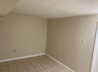 228 Olen Dr APT D, Glen Burnie, MD 21061