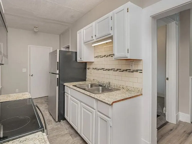 1811 Scott Blvd #1 — Photo 11