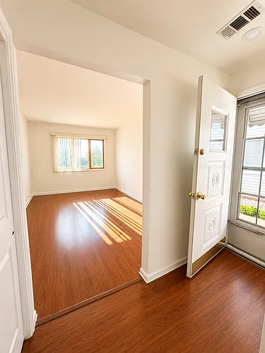 231 Cambridge Ave #1R Photo 1