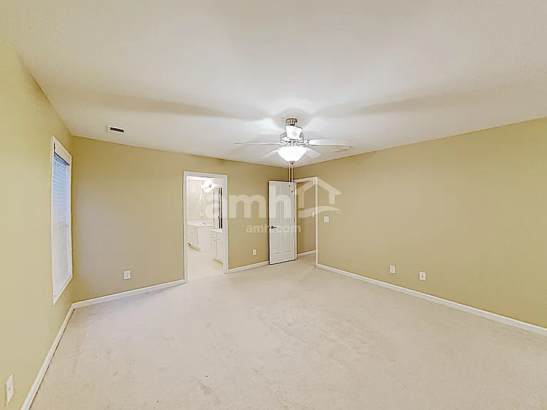 492 Winter Haven Ln — Photo 9