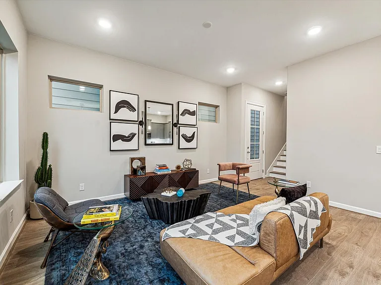 810 Glowing Dawn Dr — Photo 7