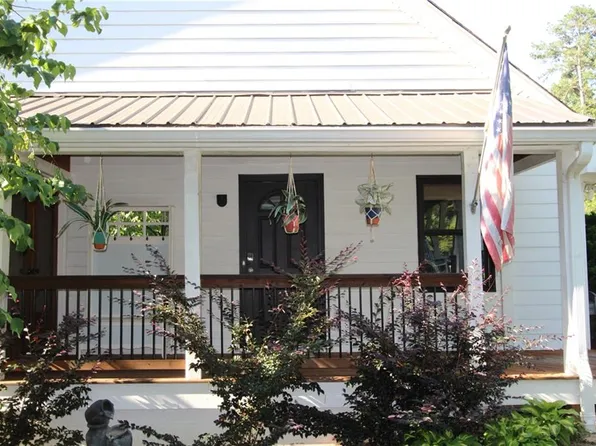 4040 Merritt Dr, Cumming, GA 30041