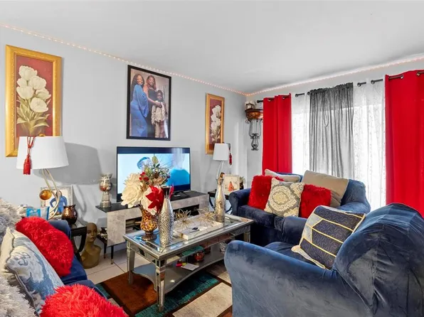 709 Pineville Ln, Lakeland, FL 33810