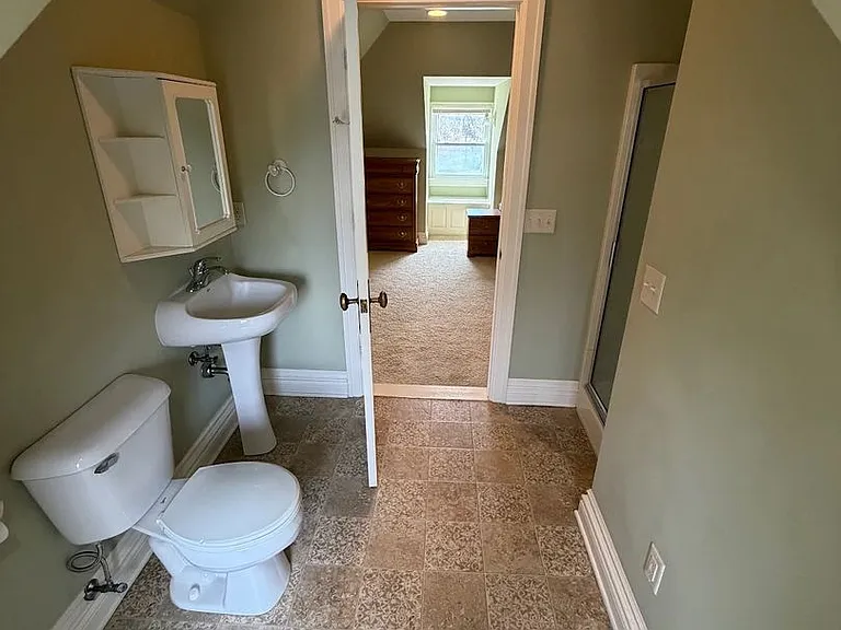 195 E Park Ave — Photo 3