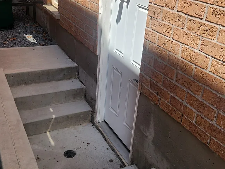 51 Waldron Cres — Photo 6