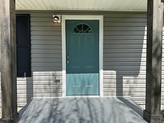 2nd image of 1314 E Sherry Dr