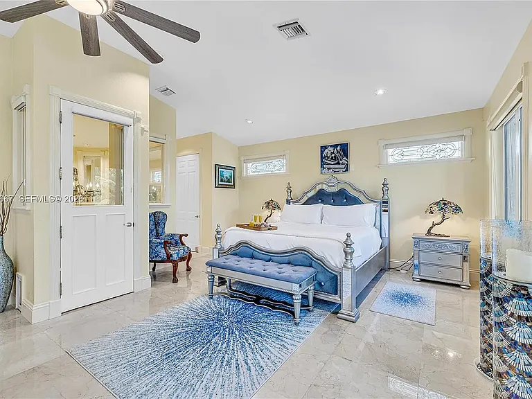 625 SE Poinciana Dr — Photo 15