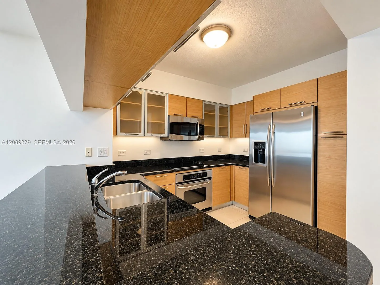 1 bed, 757 sqft, $3,000 — Photo 4