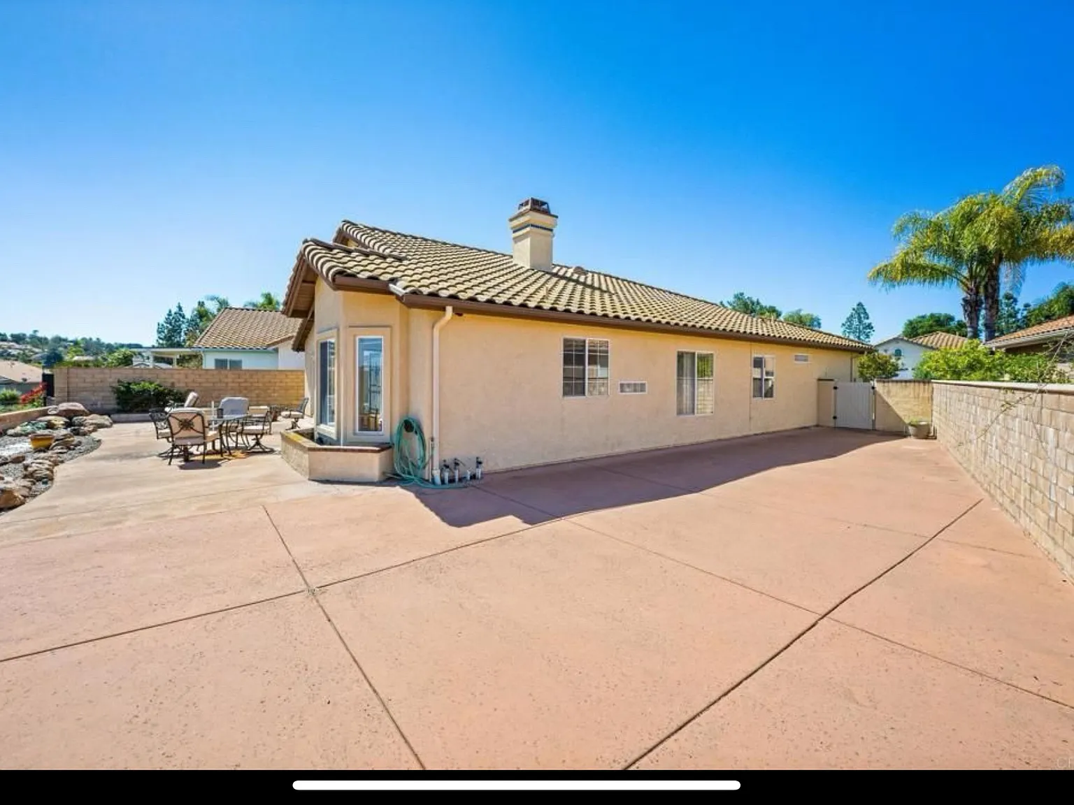 2444 Larkspur Dr — Photo 3