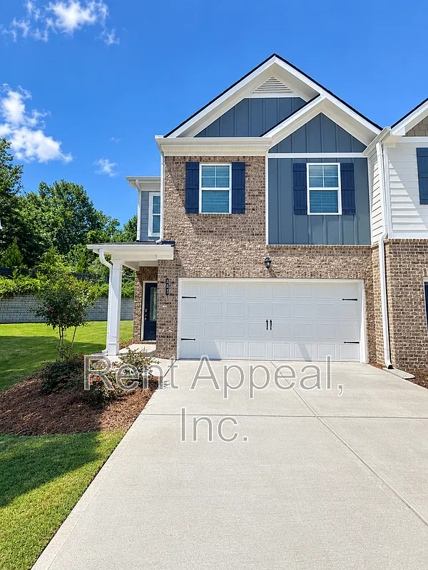 4 bed, 2.5 bath, 1805 sqft, $2,400 — Photo 1