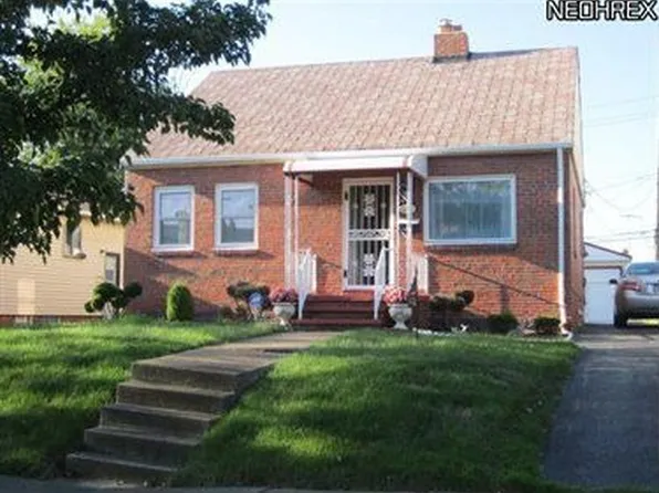 16715 Palda Dr, Cleveland, OH 44128