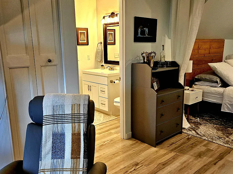 SE 161st Pl — Photo 2