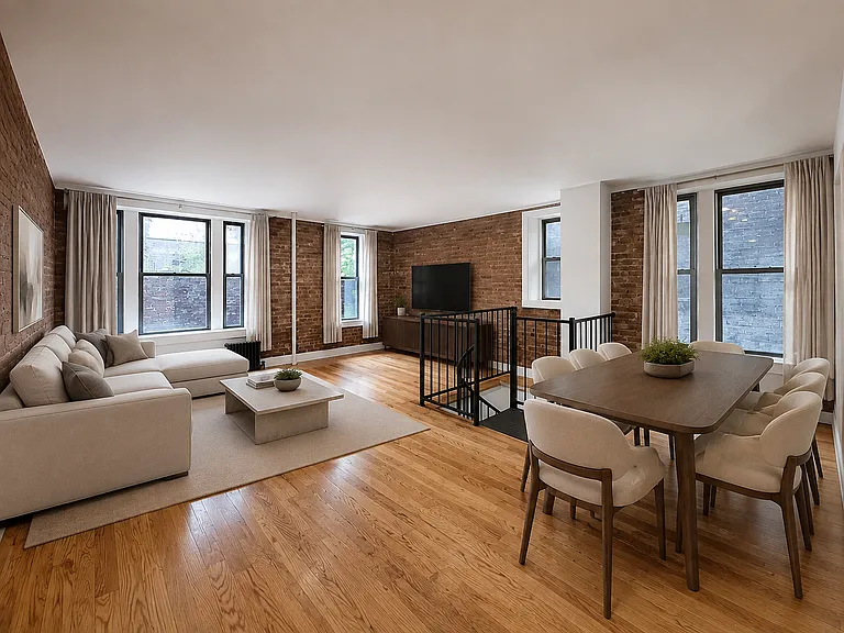 350 W 18th St #1R — Photo 1