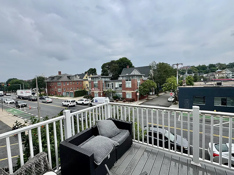 405 S Huntington Ave #2R — Photo 10