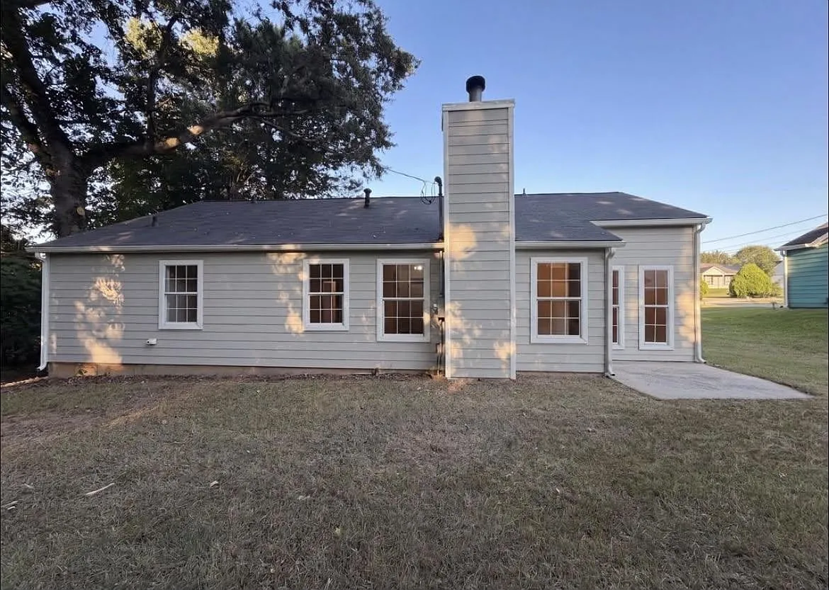3 bed, 2.5 bath, 1400 sqft, $1,550 — Photo 4
