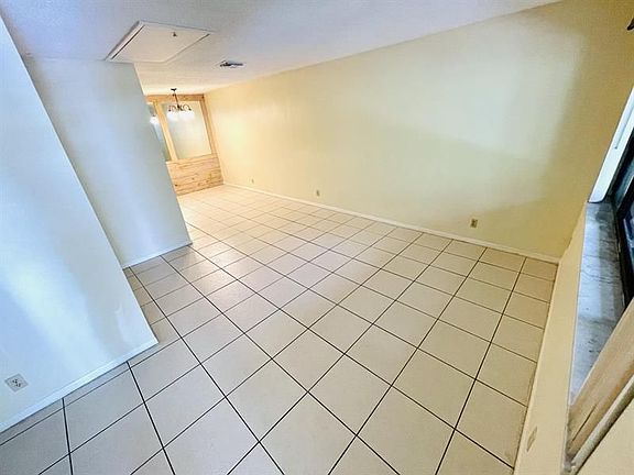 2nd image of 3096 Collin Dr APT B
