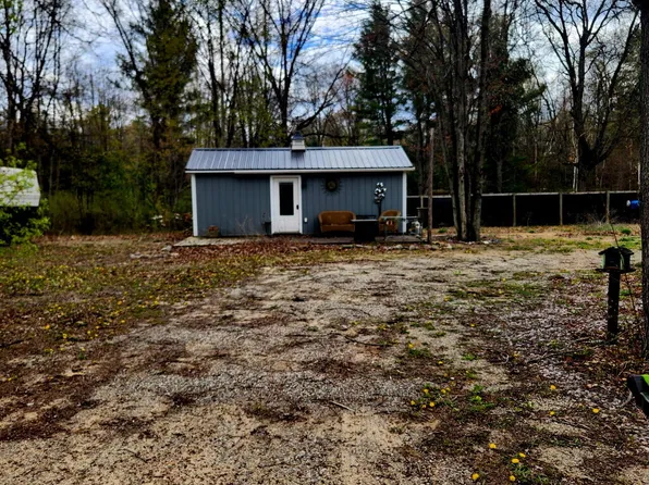 710 Big Oaks St, Gladwin, MI 48624