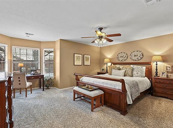 5th image of 8023 Westover Dr