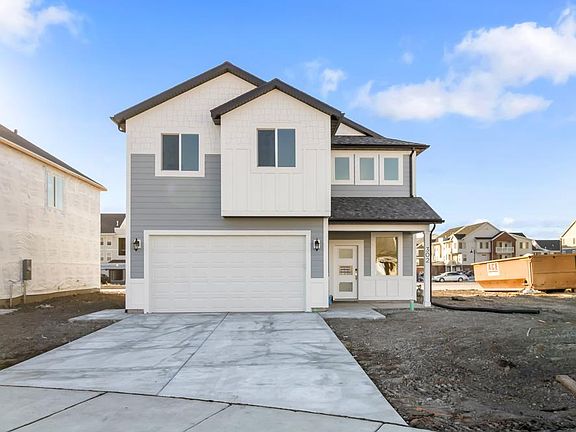 Finished home photos are representational images only. See sales agent for details.