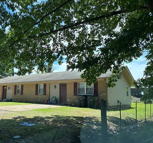 903 Paul St Photo 1