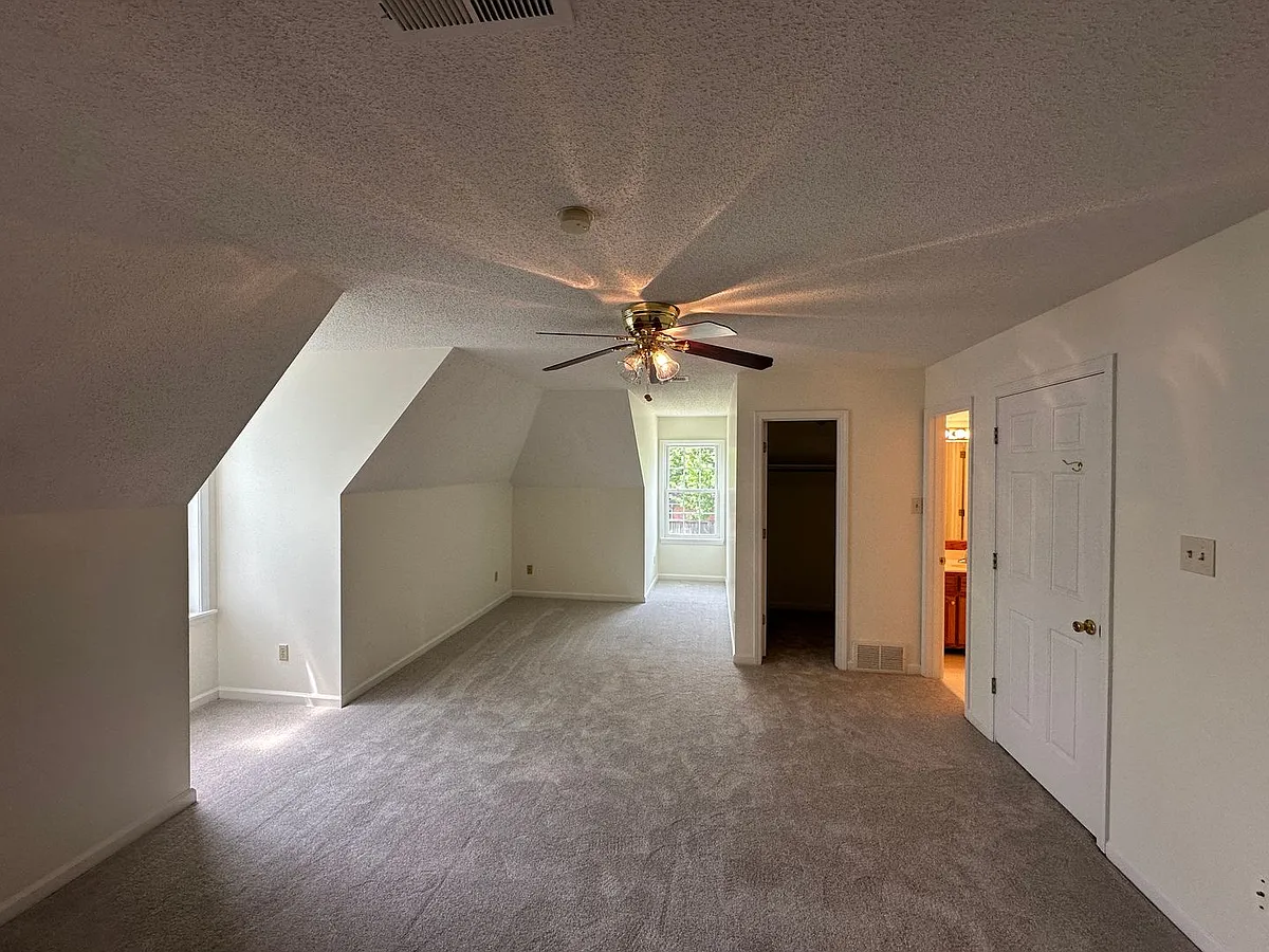 Building Photo - 3510 Sara Woods Dr