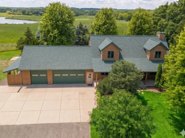 7724 Northwest HIGHWAY, Mukwonago, WI 53149