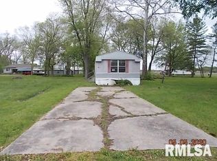 531 North St, Carlyle, IL