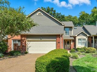 722 Walnut Creek Ln, Chesterfield, MO