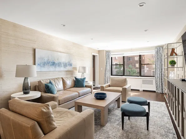 2 Tudor City Place image 2 of 11