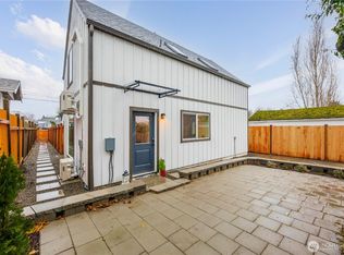 9223 38th Av S Condos, Seattle, WA 98118