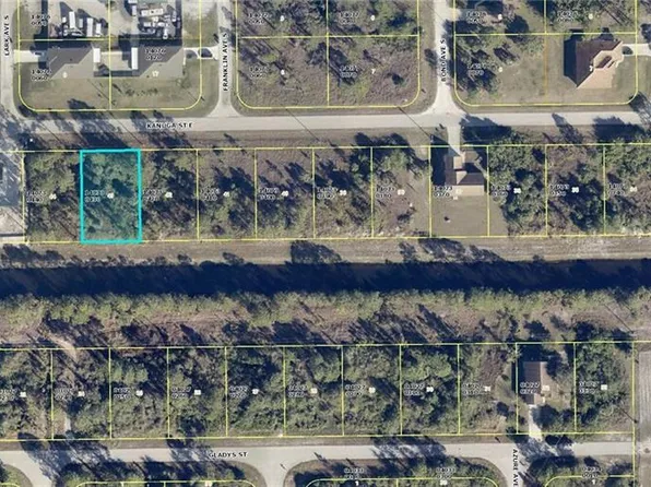 1032 KANUGA ST E, LEHIGH ACRES, FL 33974