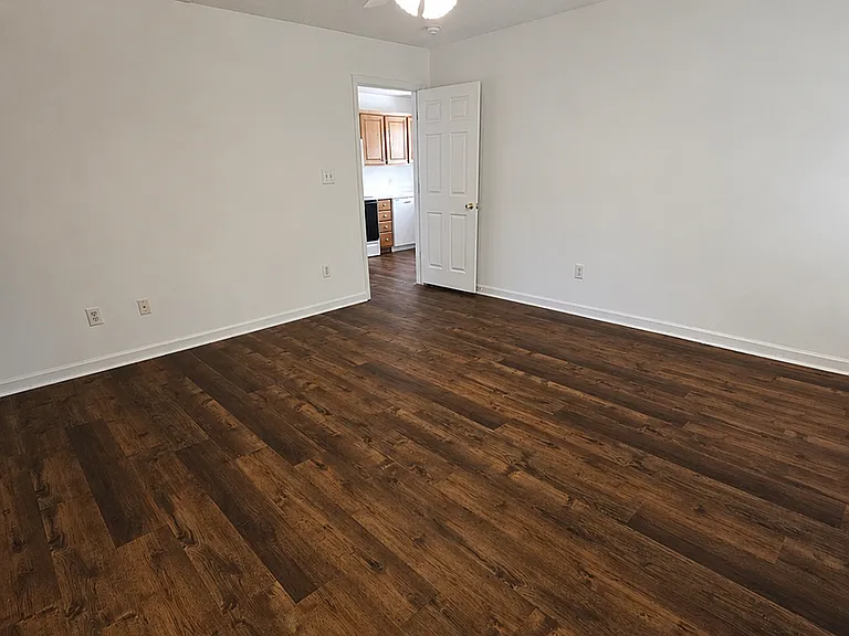 1533 Tinkertown Ave — Photo 21