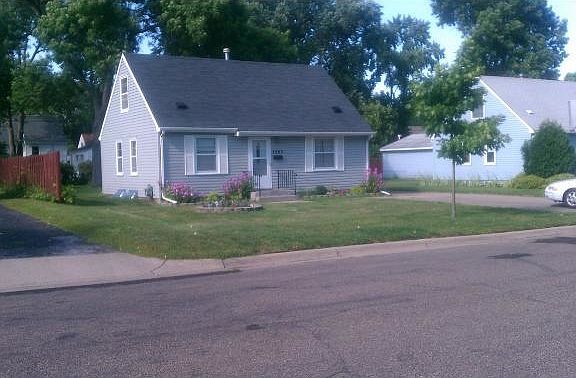 2nd image of 2860 W 72nd St