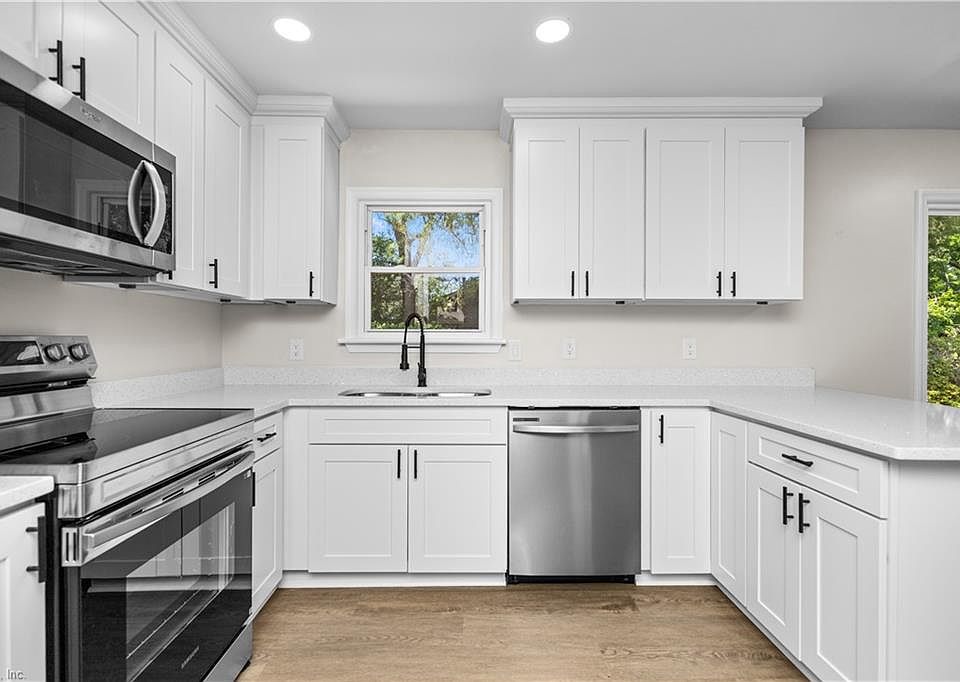 1st image of 2801 Ashwood Dr