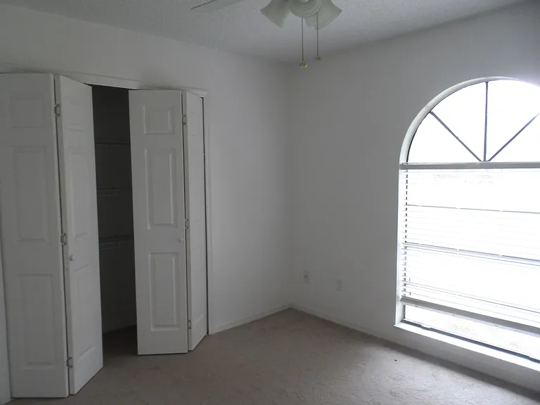 2949 N Covington Dr — Photo 6