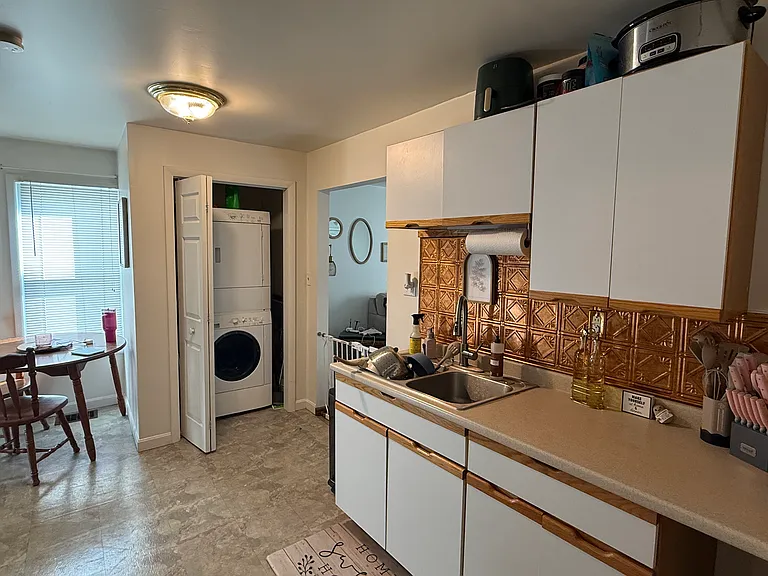 896 Porter St #1-A — Photo 3