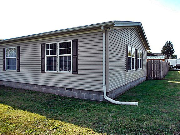 3rd image of 2401 N Joplin St