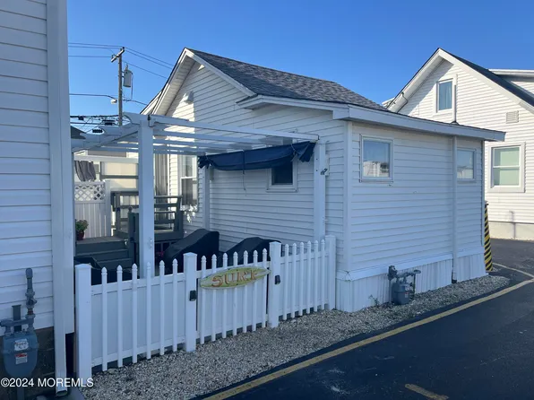 21 Shore Villa Road #94, South Seaside Park, NJ 08752
