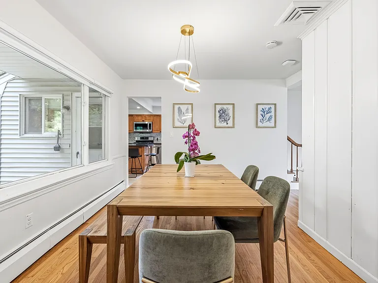 48 Jefferson Ave — Photo 12