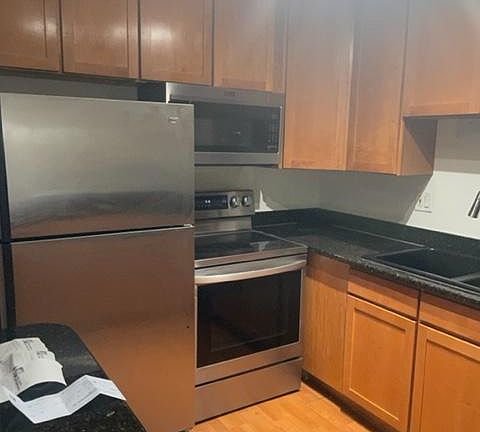 2nd image of 462 E Osage Ln APT 2B