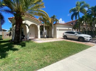 2005 NE 40th Rd, Homestead, FL 33033