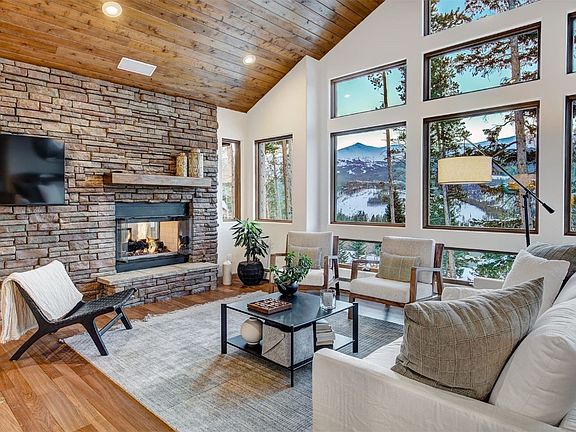 4th image of 699 Highlands Drive