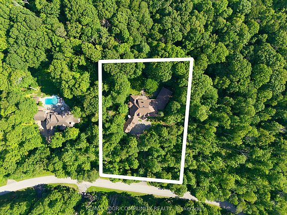 4th image of 38 Hill Country Dr