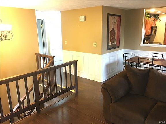 5th image of 171 Woburn Farm Cir