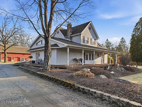 3rd image of 3318 Spruce Cabin Rd