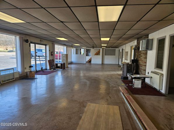 1242 Salem Blvd