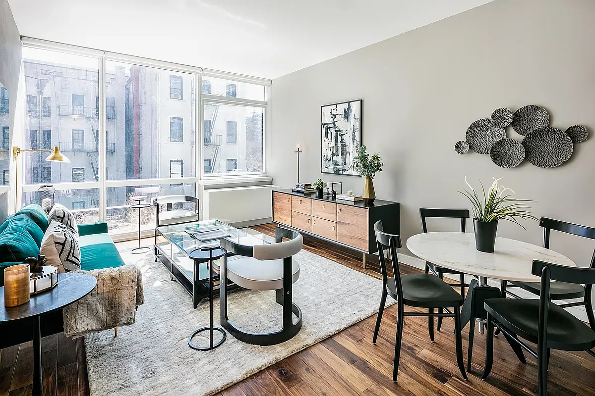 507 West 28th Street — Photo 1