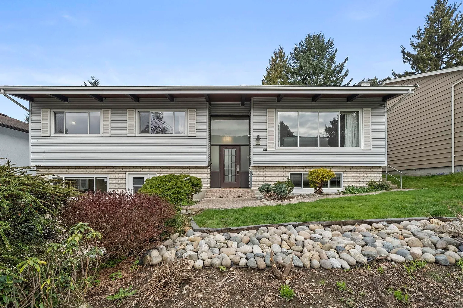 39 Mott Cres photo 1