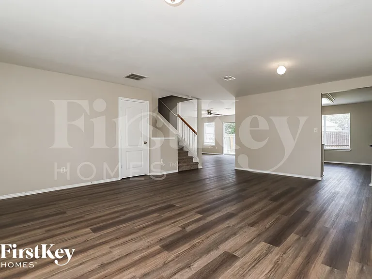 6026 Ironmill Crk — Photo 5